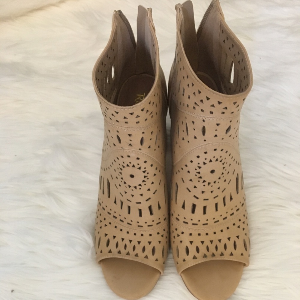 Restricted footwear open toe booties sz 9 - Picture 3 of 5